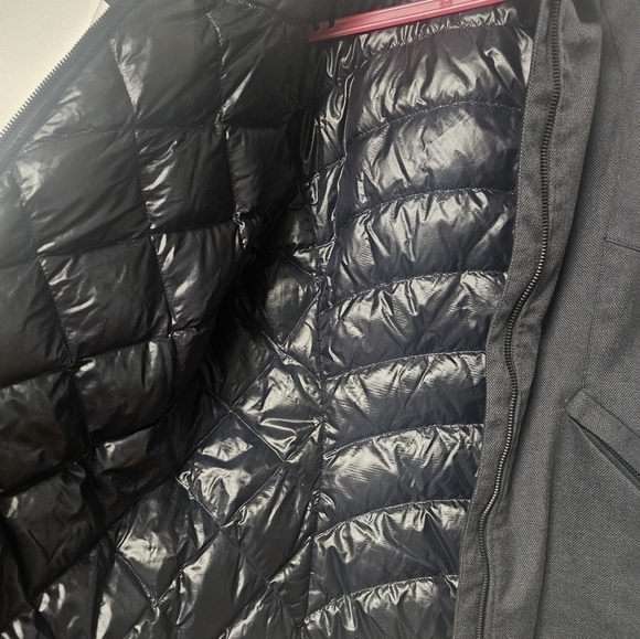 Lululemon Chilly Bomber *Black / Heathered Deep Coal - Picture 9 of 11